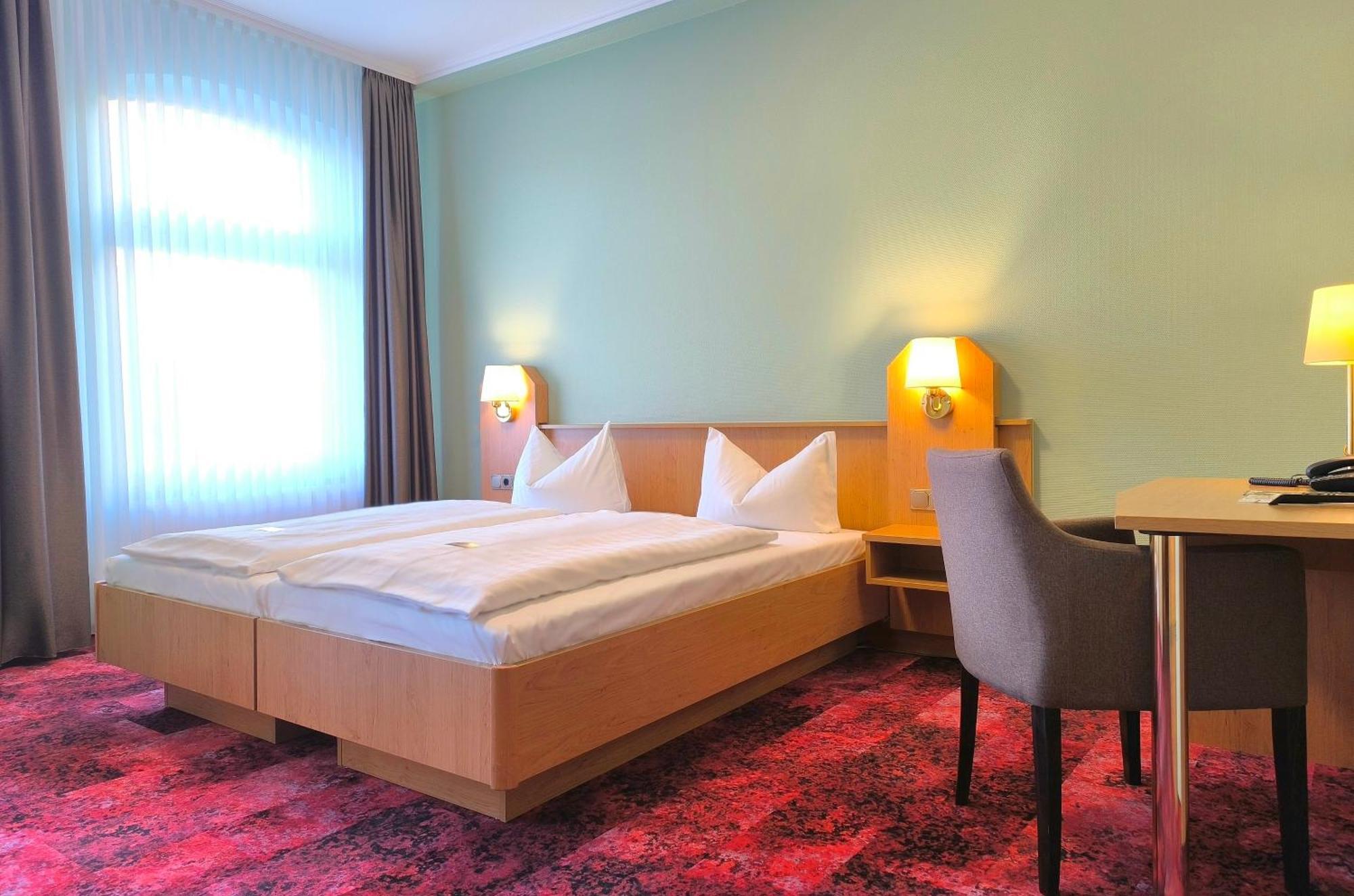 Hotel Burgas شتاسفورت المظهر الخارجي الصورة