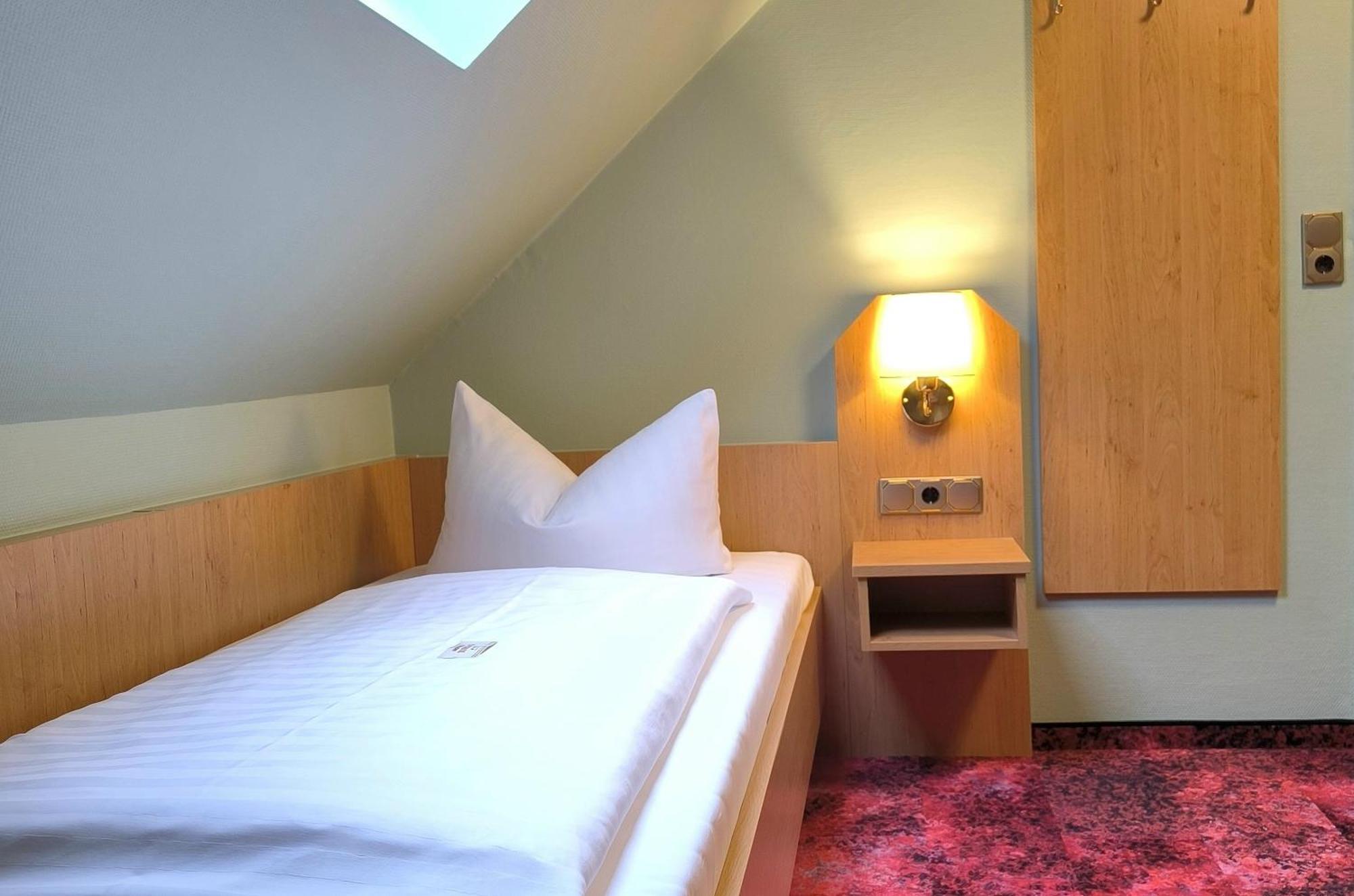 Hotel Burgas شتاسفورت المظهر الخارجي الصورة